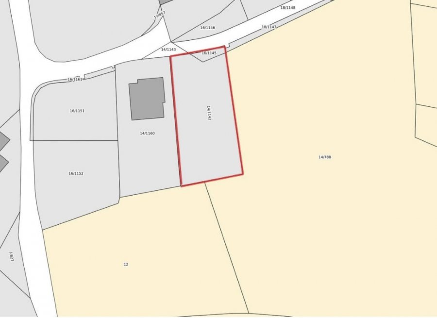 Terrain constructible à vendre à Nachtmanderscheid
